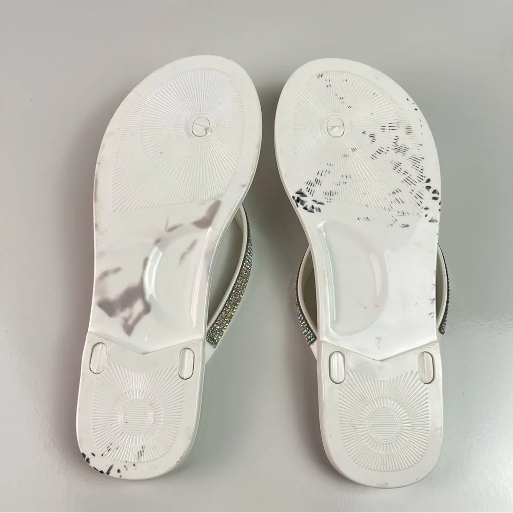 White and Silver Iridescent Stone Trim Flip Flop Thong Sandals Sz 7
